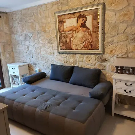 Stone * Siviri